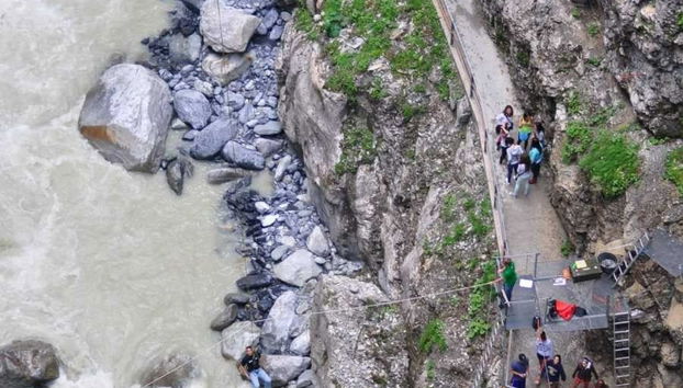 Canyon swing en el Glacier Canyon - Foto 4