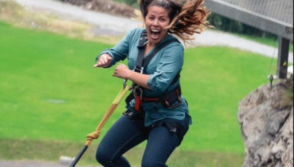 Bungee Jumping in Glacier Canyon - Foto 1