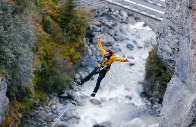 Bungee Jumping in Glacier Canyon - Foto 3