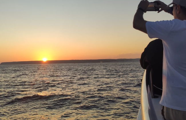Paseo en barco al atardecer por el Cabo de Trafalgar - Foto 1