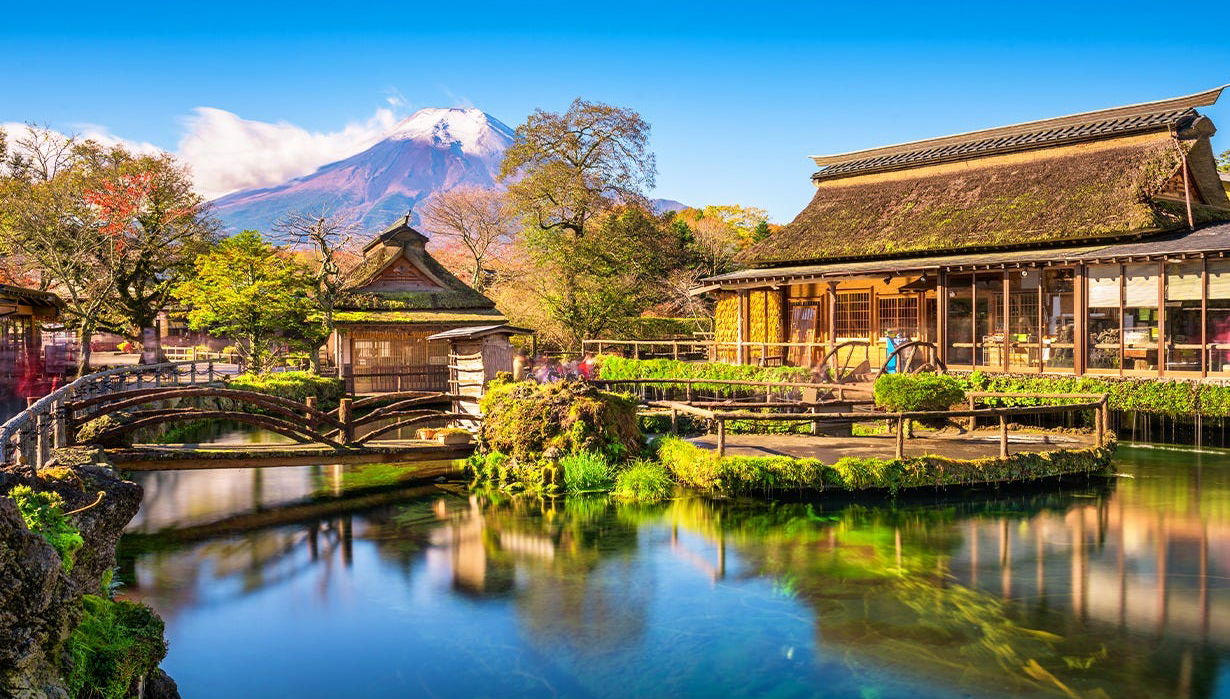 Day Trip to Monte Fuji + Tour of Fugaku and Narusawa Caves - Foto 1