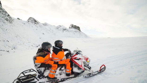 Paseo en moto de nieve por el glaciar Langjökull - Foto 2