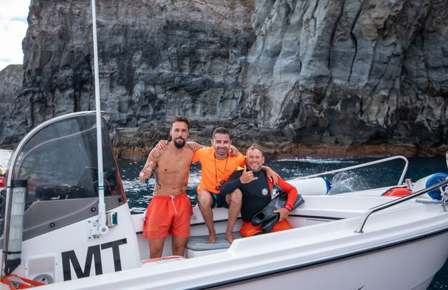 Paseo en barco por las cuevas de Rabo de Peixe - Foto 5
