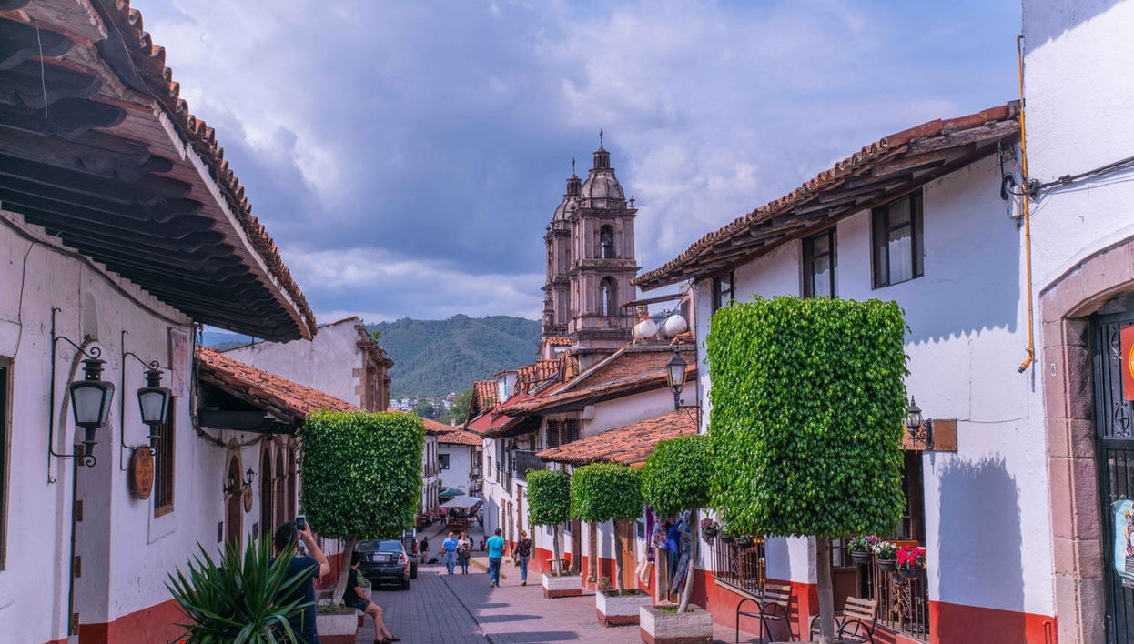 Valle de Bravo & Monarch Butterfly Excursion - Photo 1