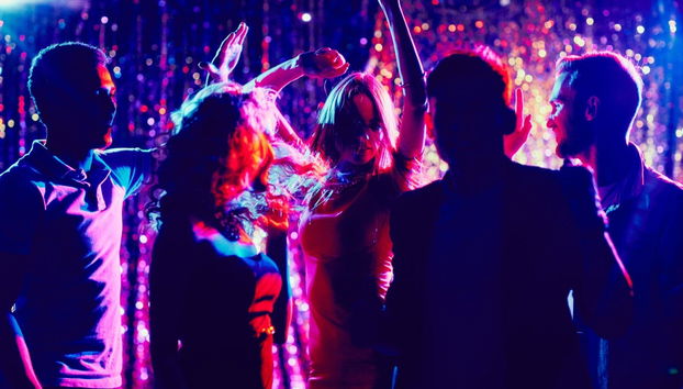 Pub Crawl : tournée des bars à Nice - Photo 2