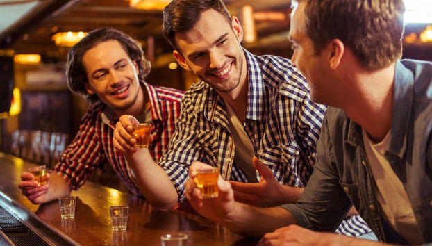 Pub Crawl : tournée des bars à Nice - Photo 3