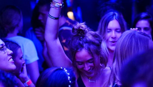 Pub Crawl : tournée des bars à Nice - Photo 4