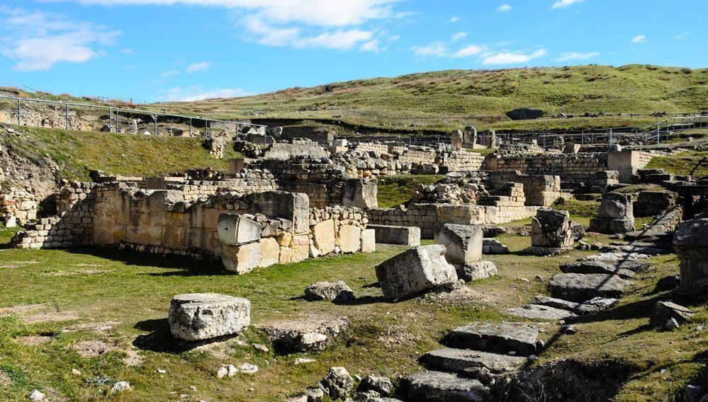 Excursión a Segóbriga y la villa romana de Noheda - Foto 1