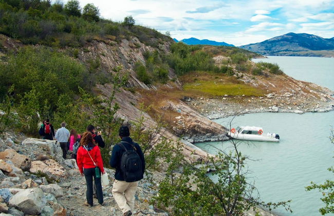 Trilha pelo lago Frías + Passeio de lancha pelos glaciares - Foto 6