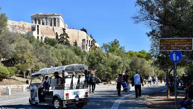Athens Tuk Tuk Tour - Photo 4