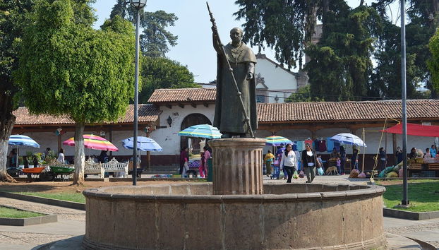 Tzintzuntzan, Santa Fe de la Laguna y Pátzcuaro - Foto 2