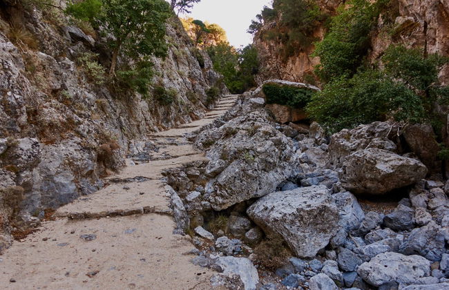 Tour por el centro de Creta + Lago Kournas - Foto 7