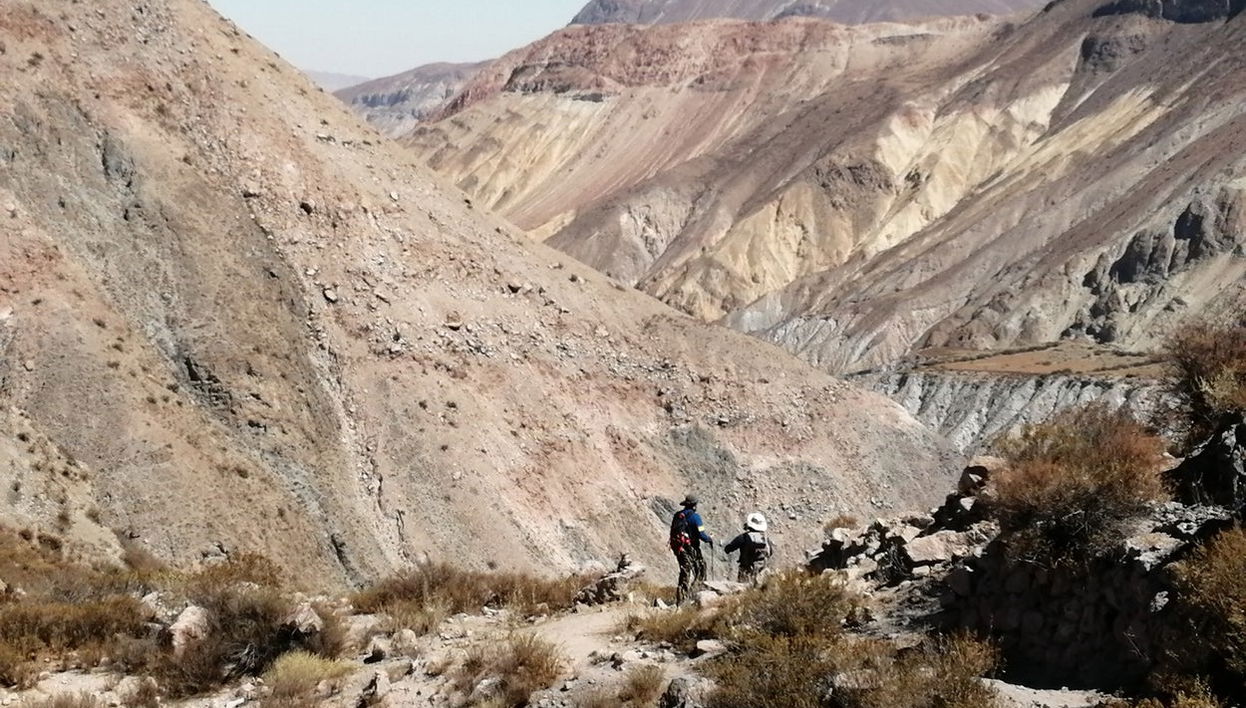 Willacaurane & Petacane Apacheta Hike - Photo 1
