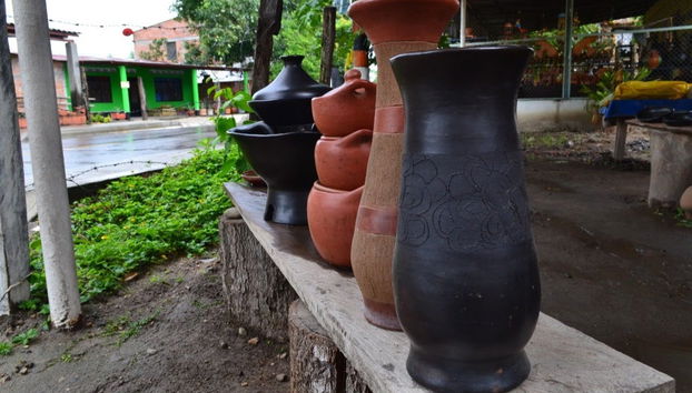 Atelier de céramique noire à La Chamba - Photo 5
