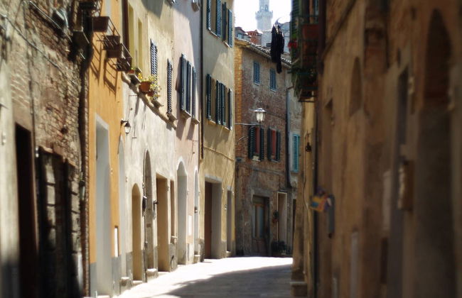 Twilight New Moon Movie Tour - Photo 6