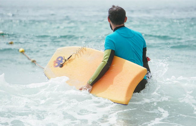 Curso de bodyboard en Nazaré - Foto 2