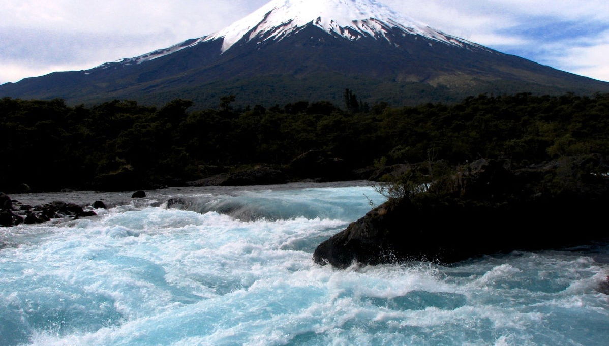 Excursión a los Saltos de Petrohué y volcán Osorno - Foto 1