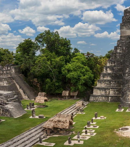 Foto de Excursión de 2 días a Tikal y Yaxhá en avión