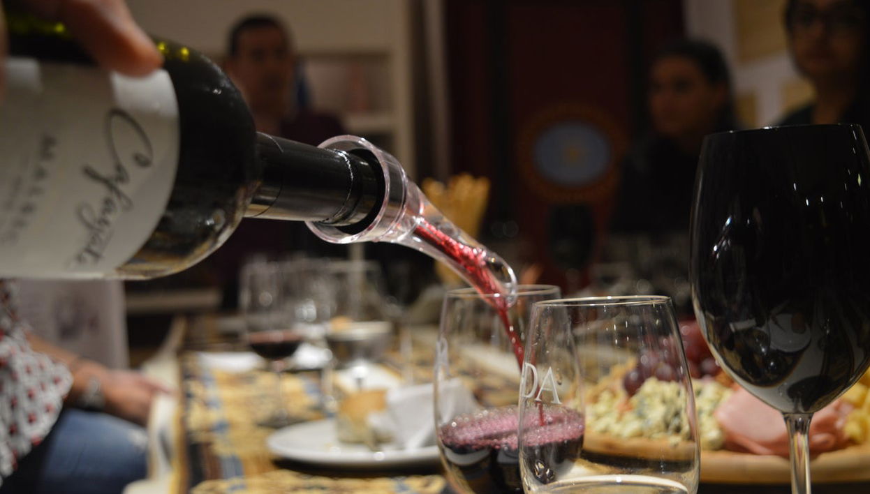 Cata de vinos en la Oda Vinoteca - Foto 1
