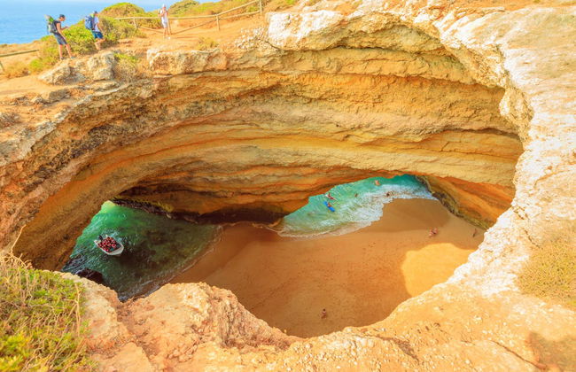 Excursión a las cuevas de Benagil, Algar Seco y la playa de la Marina - Foto 1