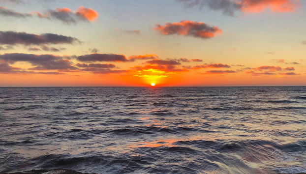 Paseo en barco al atardecer - Foto 2