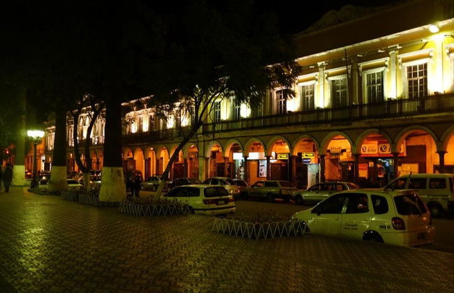 Tour nocturno por Cochabamba - Foto 3