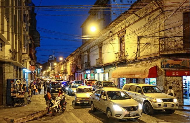 Tour nocturno por Cochabamba - Foto 2