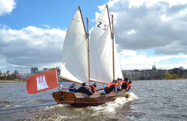 Segeltörn auf der Hamburger Außenalster - Foto 1