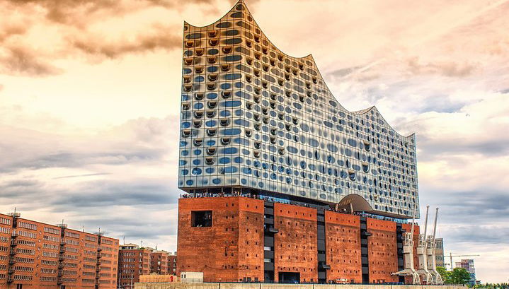 Tour della città di Amburgo con ritiro e consegna dell'hotel - Foto 1