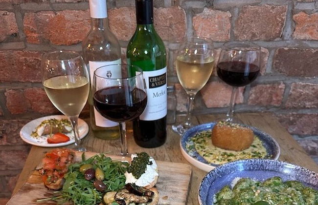 90 minutes Unlimited Wine Dinner - Photo 1