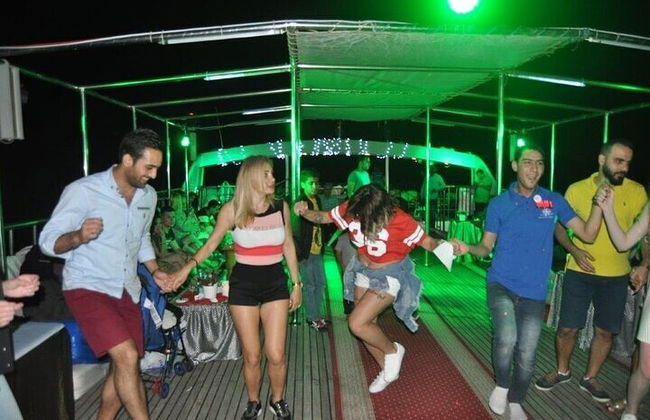 Crucero por la noche en Sharm El Sheikh y entretenimiento con danza del vientre - Foto 14