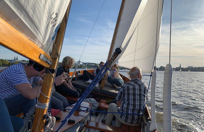 Segeltörn auf der Hamburger Außenalster - Foto 2