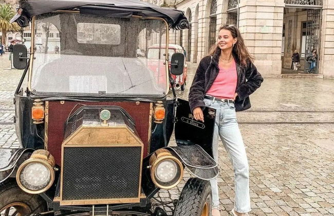 Tour privado en coche clásico por Oporto - Foto 8
