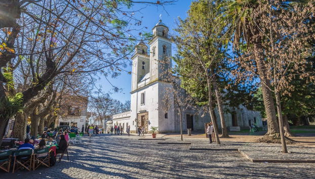 Autobús turístico de Colonia del Sacramento - Foto 3