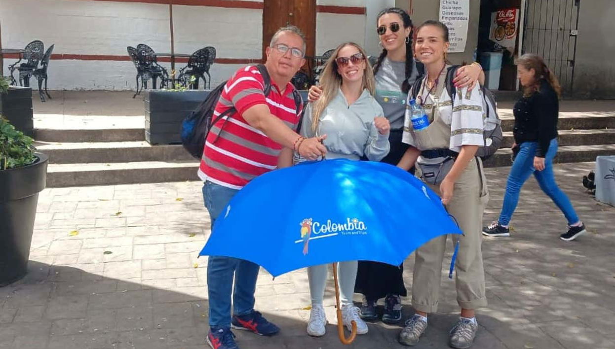 La Candelaria Neighborhood Free Walking Tour - Photo 1