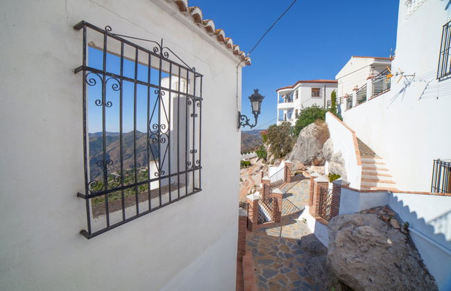 Buddhist Stupa & White Villages Axarquia Day Trip - Foto 3