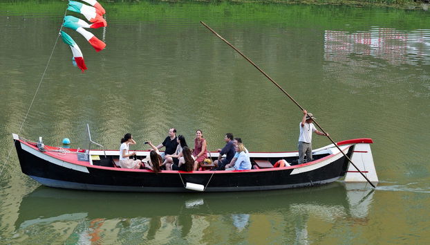 Balade en bateau sur le fleuve Arno - Photo 2