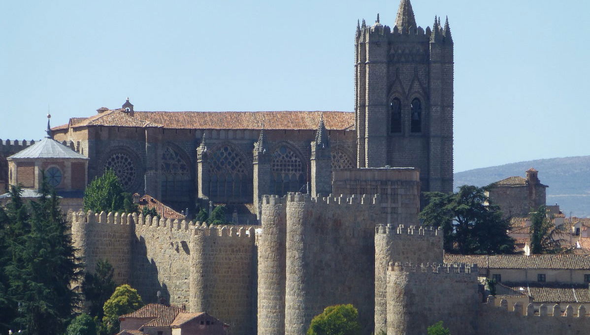 Tour por la Catedral de Ávila y la muralla - Foto 1