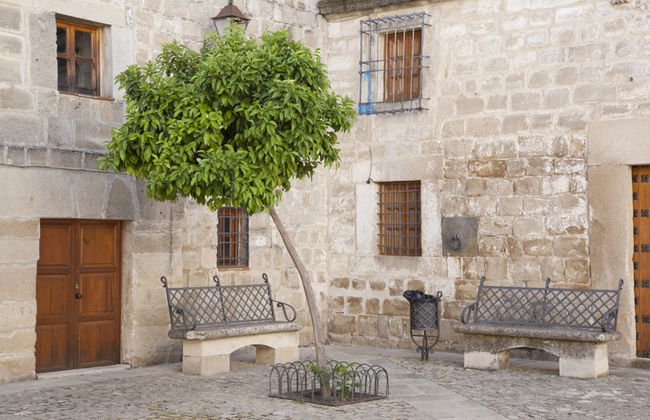 Úbeda Walking Tour + Tickets - Photo 1
