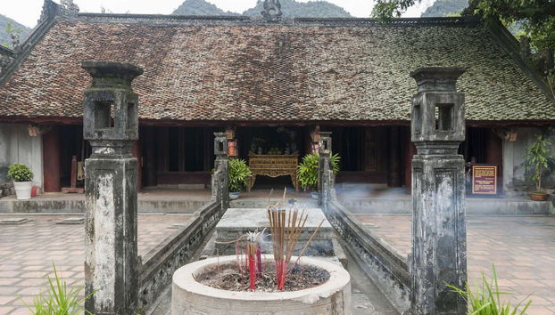 Excursión a Ninh Binh: Hoa Lu, Mua Cave y Reserva Natural de Van Long - Foto 3