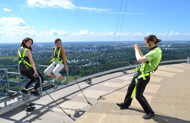 Balade sur la terrasse de la Tour de Télévision - Photo 2