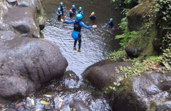 Descenso de cañones en Ribeira dos Caldeirões - Foto 3
