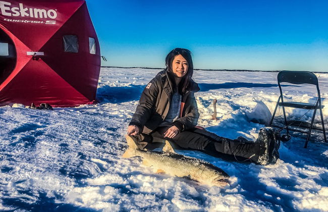 Pesca en el hielo en el Great Slave Lake - Foto 11
