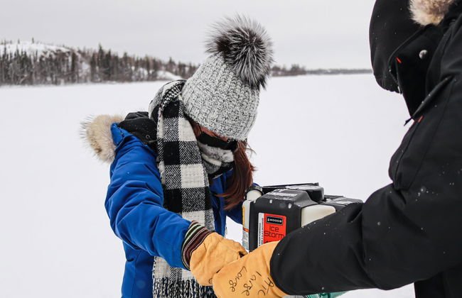 Pesca en el hielo en el Great Slave Lake - Foto 10