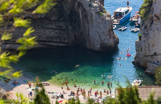 Excursão de barco à Gruta Azul e à Gruta Verde - Foto 2