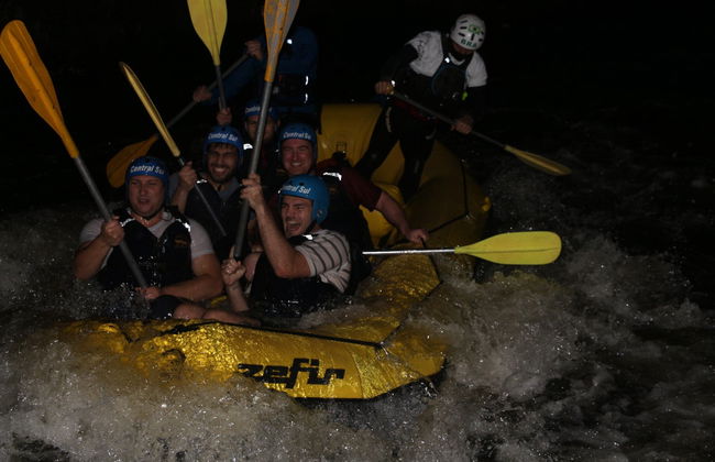 Rafting nocturno en Três Coroas - Foto 4