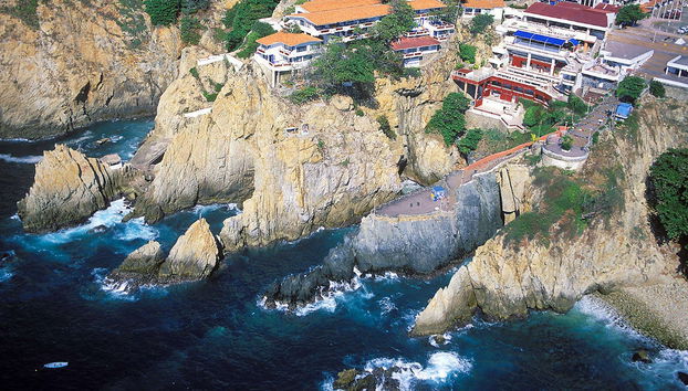 Espectáculo de clavados en La Quebrada - Foto 3