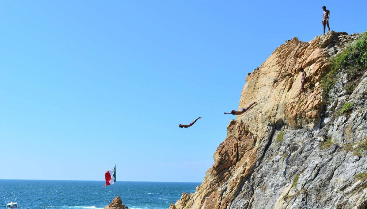 Espectáculo de clavados en La Quebrada - Foto 1