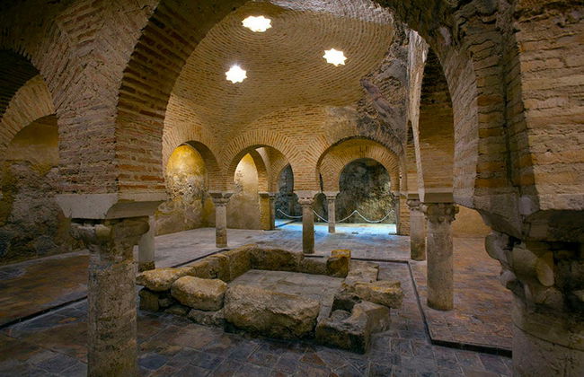 Tour pelos Banhos Árabes e Palácio de Villardompardo - Foto 2