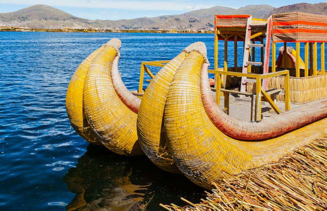 Excursión privada a las islas de los Uros en barca tradicional - Foto 5